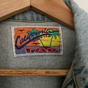 VTG California Tag Made in USA unique cropped denim jacket. 1980’s ? Size XS/S